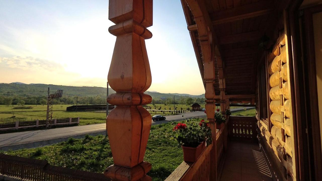 Acasa In Maramures Feresti Exterior foto